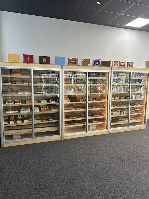Mohegan smokeshop cigar & vape Picture 9