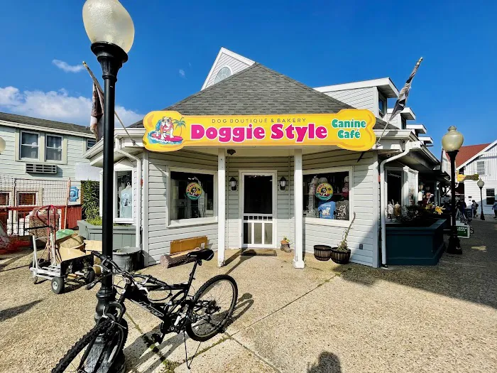 Doggie Style K9 Cafe Picture 3