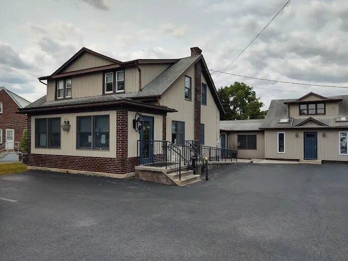 Lincoln Highway Veterinary Clinic Picture 3