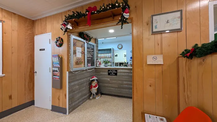 Swimming River Veterinary Hospital Picture 6