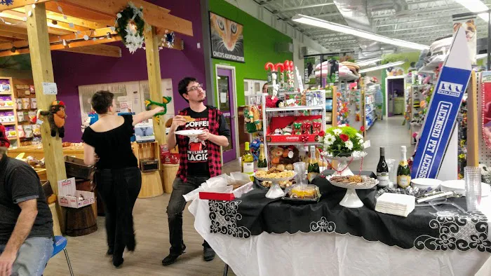 Chico's Natural Pet Market Picture 3