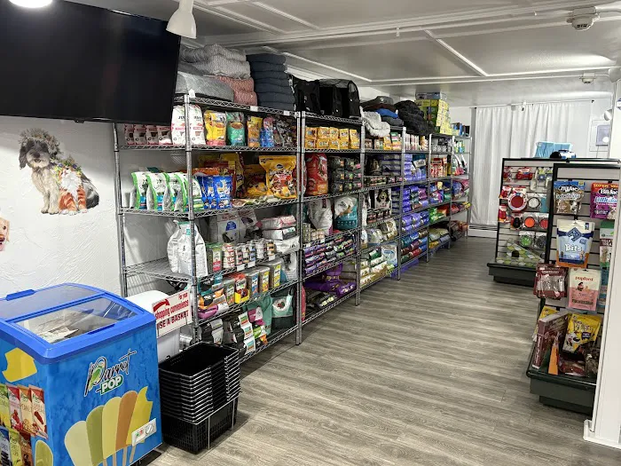 Avila Pet Store Picture 2