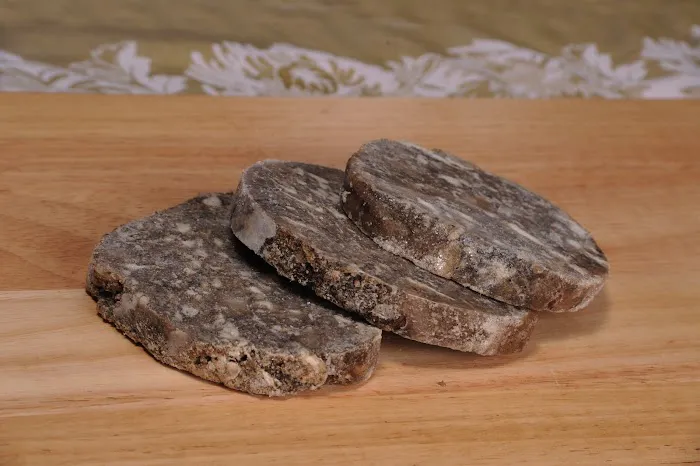Dogs Gone Raw: Raw Dog Food, Green Tripe and Beef Bones Picture 2
