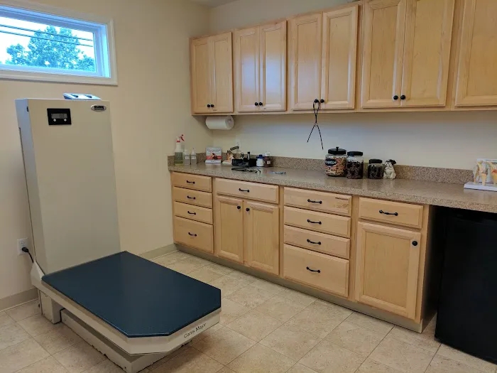 Edgewood Veterinary Hospital Picture 5