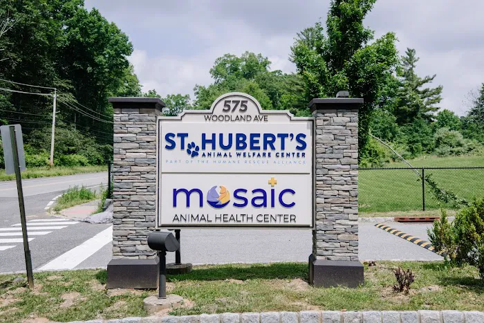 Mosaic Animal Health Center at St. Hubert's Picture 6