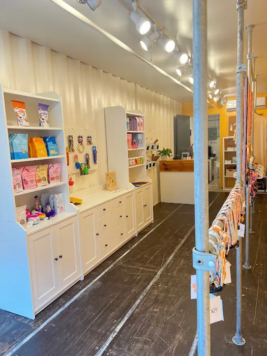 Nora Jane's Pet Supply Picture 1