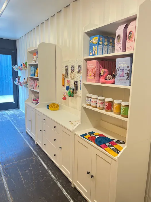 Nora Jane's Pet Supply Picture 4