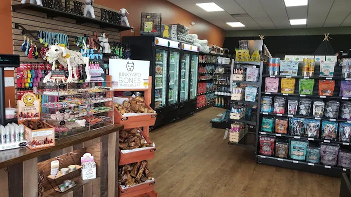 EarthWise Pet Supply & Grooming Picture 1