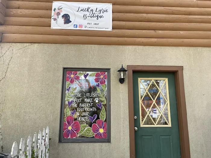 Lucky Lyric Boutique Picture 6