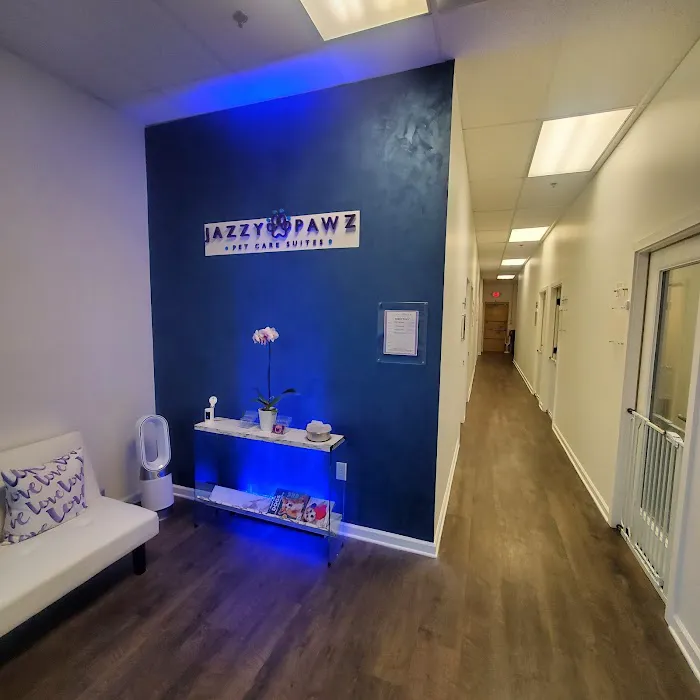 Jazzy Pawz Pet Care Suites Picture 8