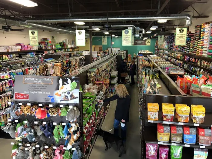 Premier Pet Supply Picture 1