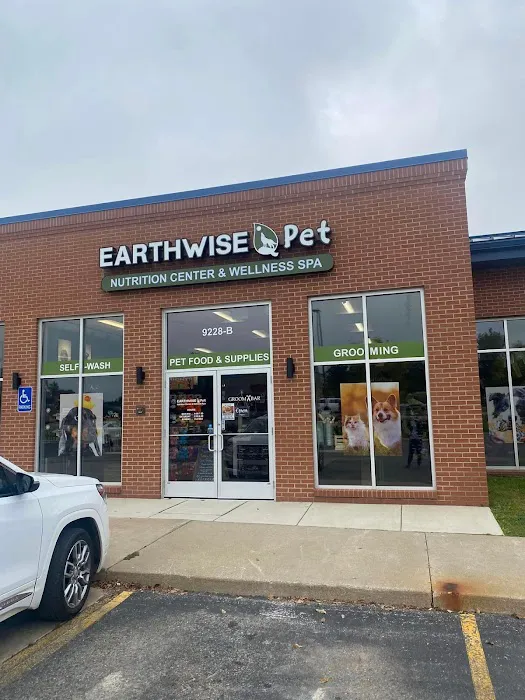 Earthwise Pet Supply & Grooming Spa-White Lake Picture 4