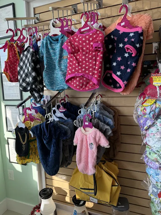 Green Paw Boutique Picture 5