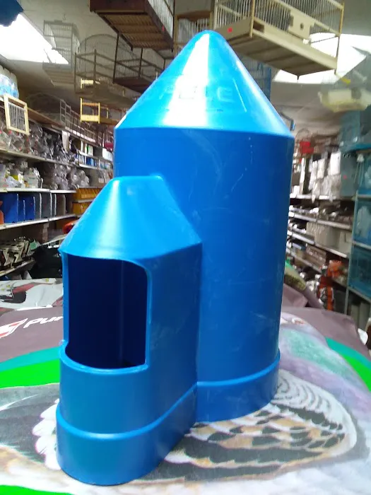 H & E Pet Shop Picture 5