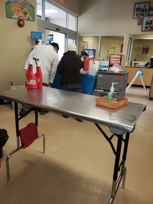 Petco Vaccination Clinic Picture 6