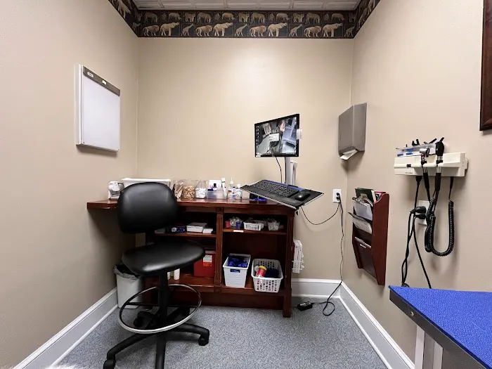 Doc·Side Veterinary Medical Center Picture 7
