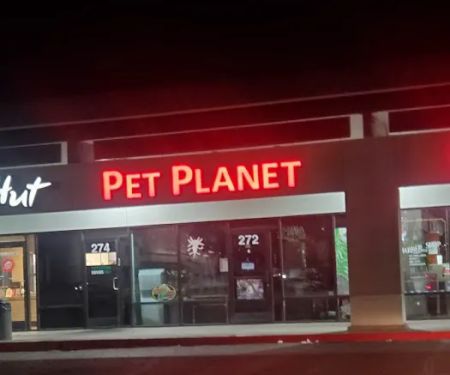 Pet Planet LLC