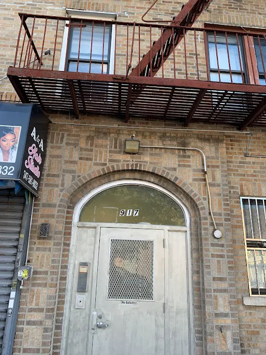 Greenpoint Vet Service Picture 1