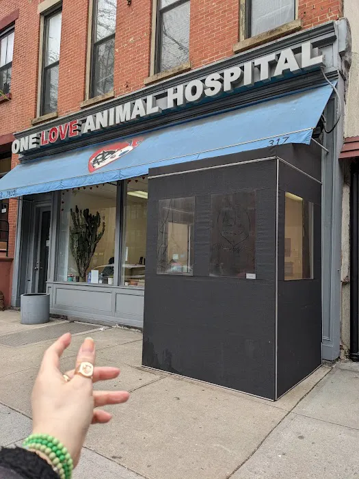 One Love Animal Hospital Picture 1