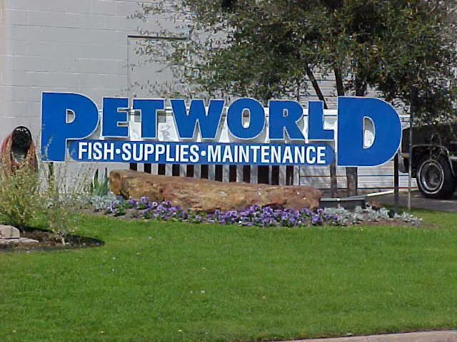 Petworld ~ The Aquatic Place Picture 3
