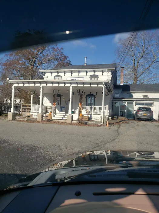 VCA Pine Bush Animal Hospital Picture 3