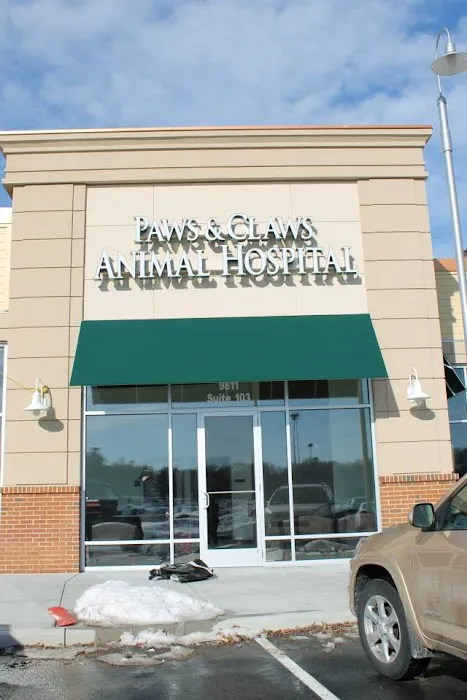 Paws and Claws Animal Hospital Picture 2