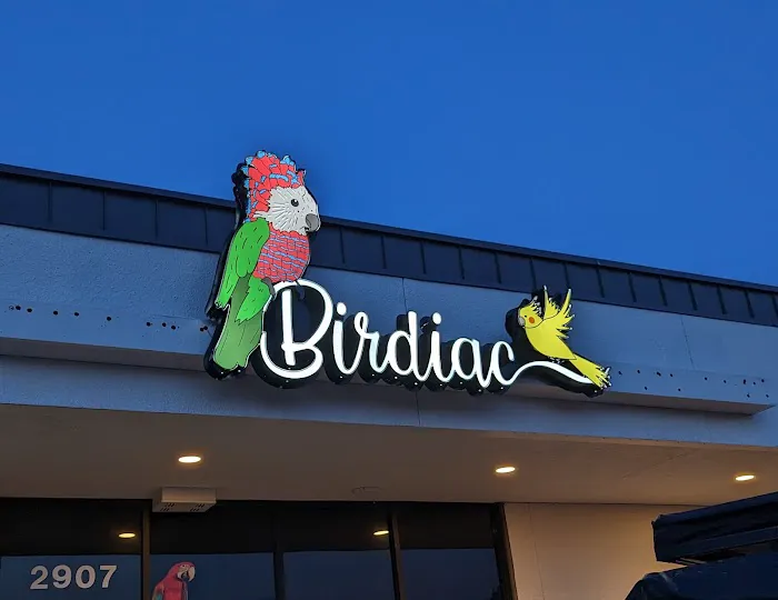 Birdiac's Bird Shop Picture 3