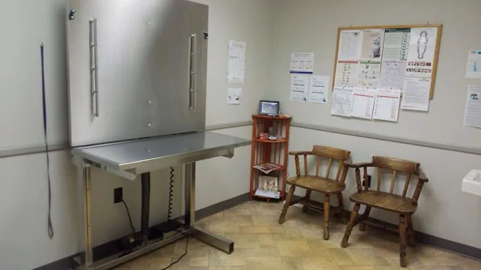 University Drive Veterinary Hospital Picture 3