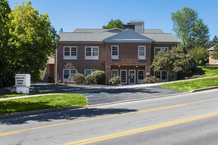 University Drive Veterinary Hospital Picture 2