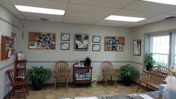 University Drive Veterinary Hospital Picture 4