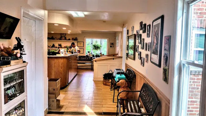 Twin Oaks Veterinary Hospital Picture 2