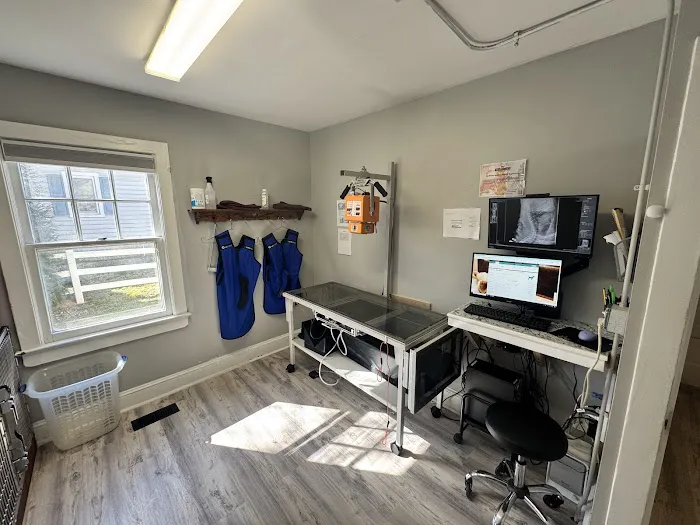 Highland Veterinary Hospital Picture 1