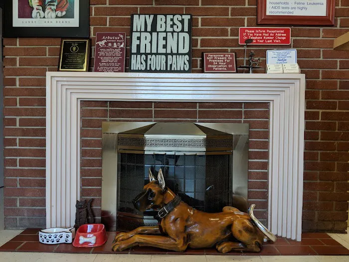 Arbutus Veterinary Hospital Picture 10