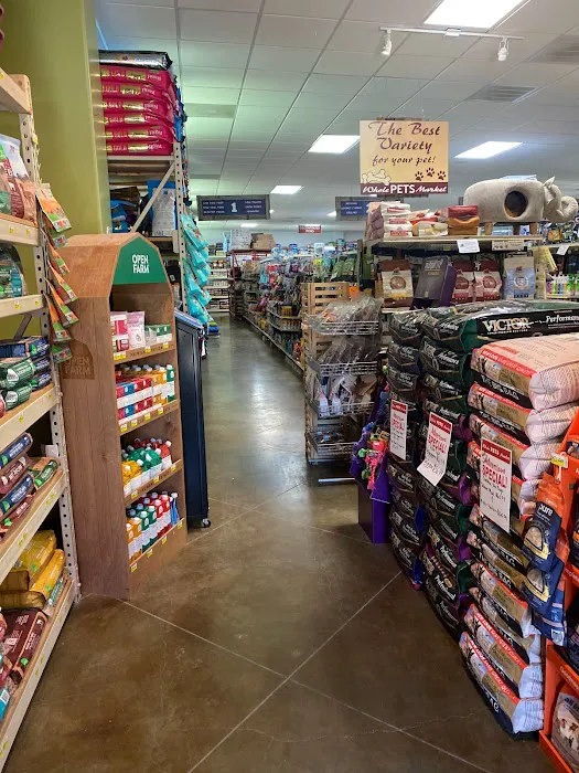 Whole Pets Market Picture 1