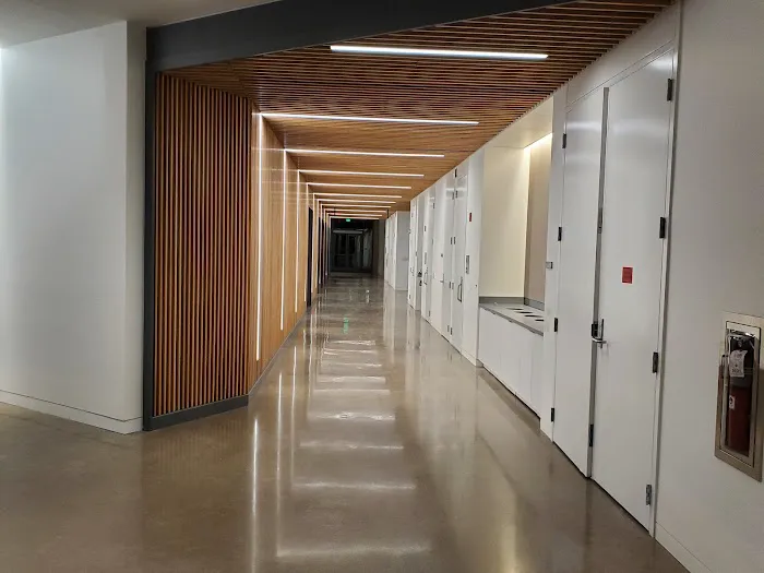 Animal, Veterinary and Biomedical Sciences Building Picture 7