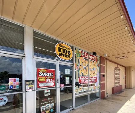 Polly's Pet Shop