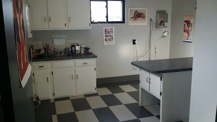 J M Ritchie Veterinary Hospital Picture 2