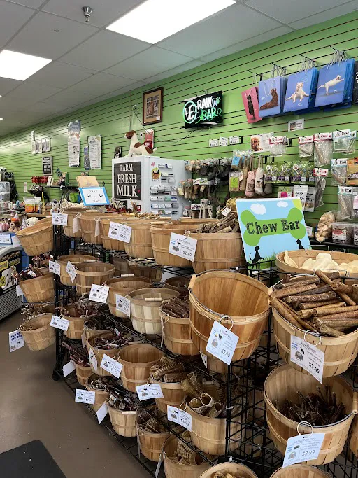 Unleashed, The Dog & Cat Store Crescent Commons Picture 5