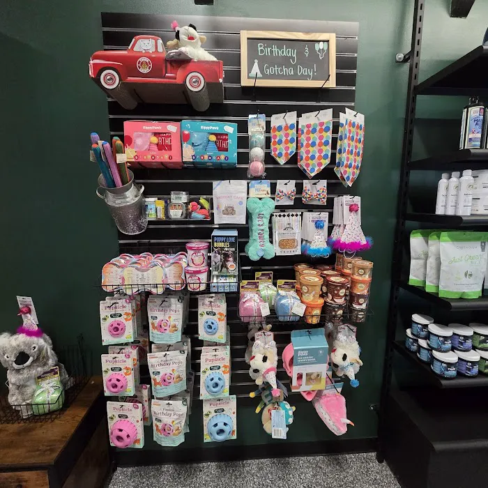 EarthWise Pet Supply & Grooming - Fuquay Picture 10