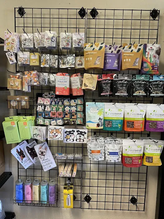Hers Pet Shop Picture 8