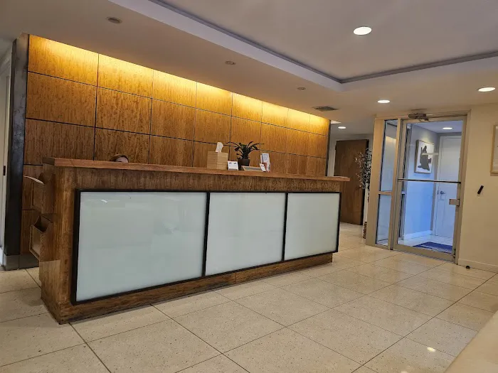Lincoln Square Veterinary Hospital Picture 3