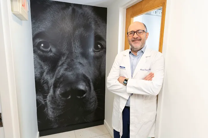 Lincoln Square Veterinary Hospital Picture 2