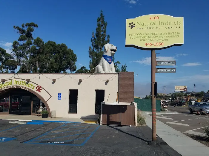 Natural Instincts Healthy Pet Center Picture 1
