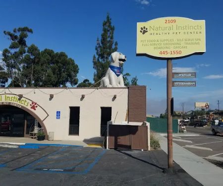 Natural Instincts Healthy Pet Center