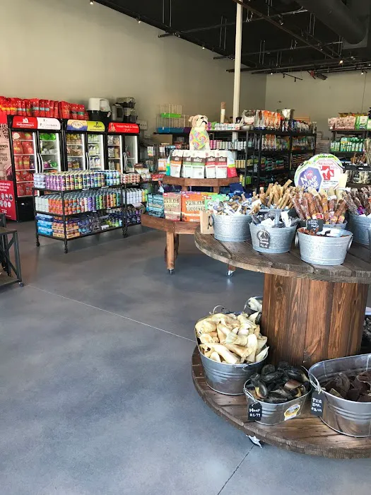 Carlsbad Pet & Feed - Vista Picture 1