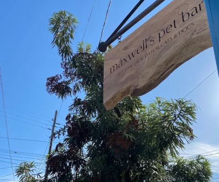 maxwell's pet bar