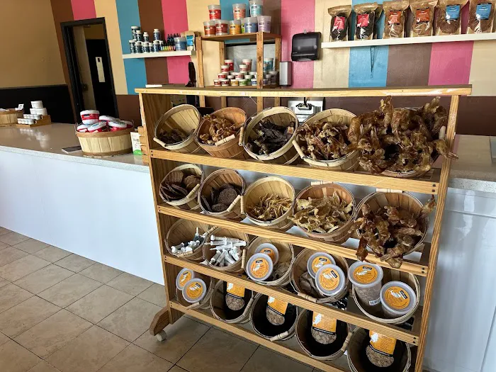 Jeffrey's Natural Pet Foods Third Street Picture 4