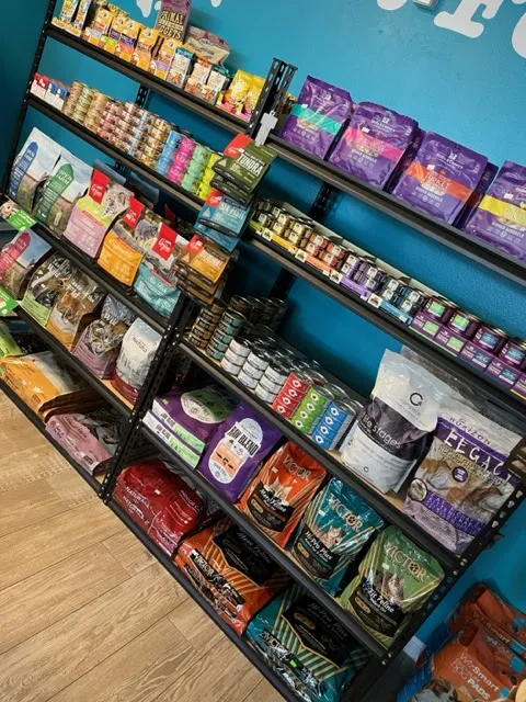 Paws Pet Food Picture 4