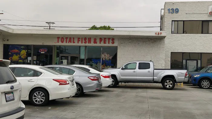 Total Fish & Pets Picture 1