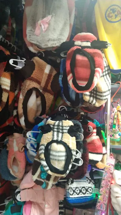 The Mexican Pet Shop Picture 1